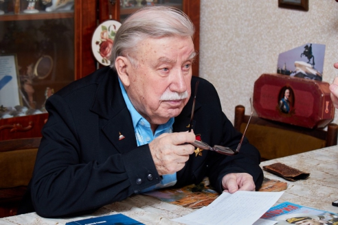 Герой Советского Союза вице-адмирал Р.А. Голосов, 9 марта 2018 года