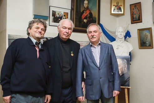 В.Н. Ганичев с генеральным директором журнала МР Н.А. Кузнецовым и И.Н. Шумейко, октябрь 2015 г.